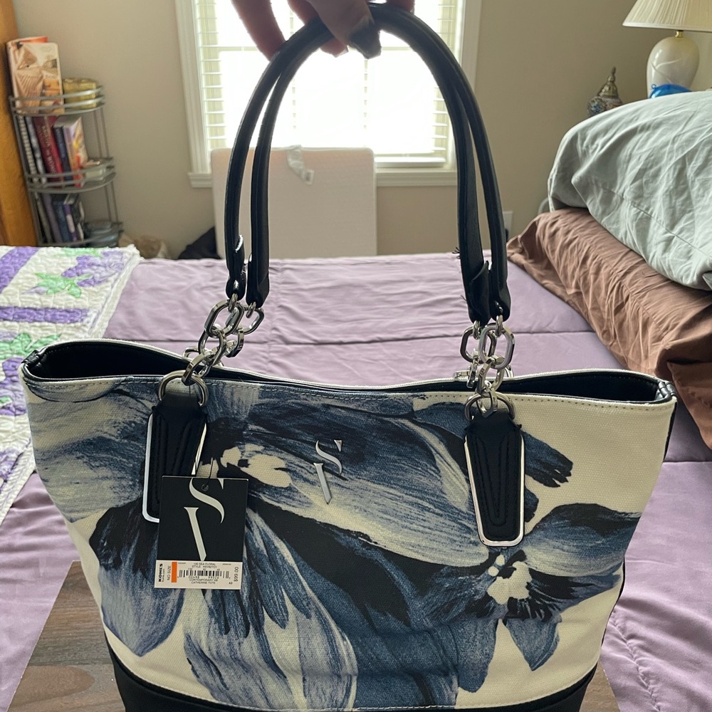 Simply Vera Vera Wang Black and White Tote with Artistic Design